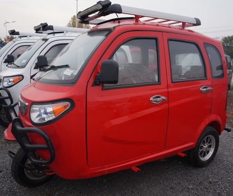 De autodriewieler van de Riksja175cc Gemotoriseerde Passagier